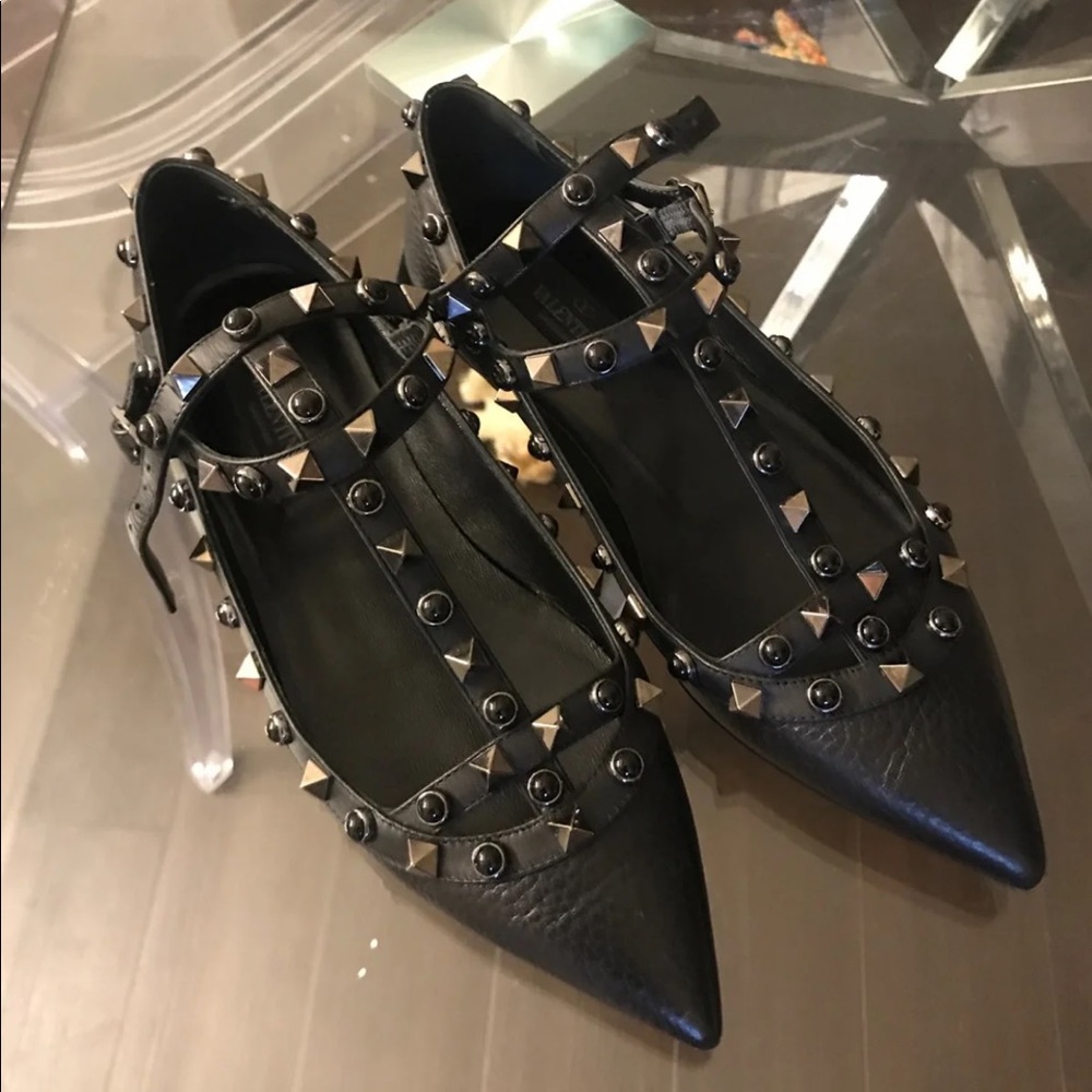 Valentino Rockstuds Black Leather Flats 35